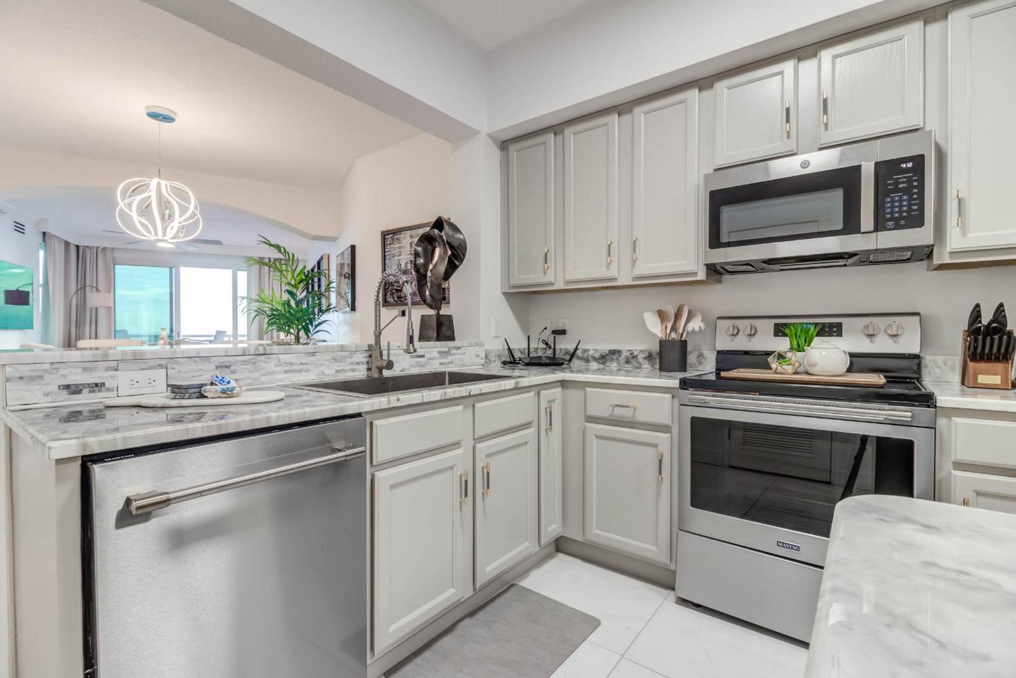 Gorgeous Oceanview 3Br Luxury Condo - Latitude Gulfport Buitenkant foto